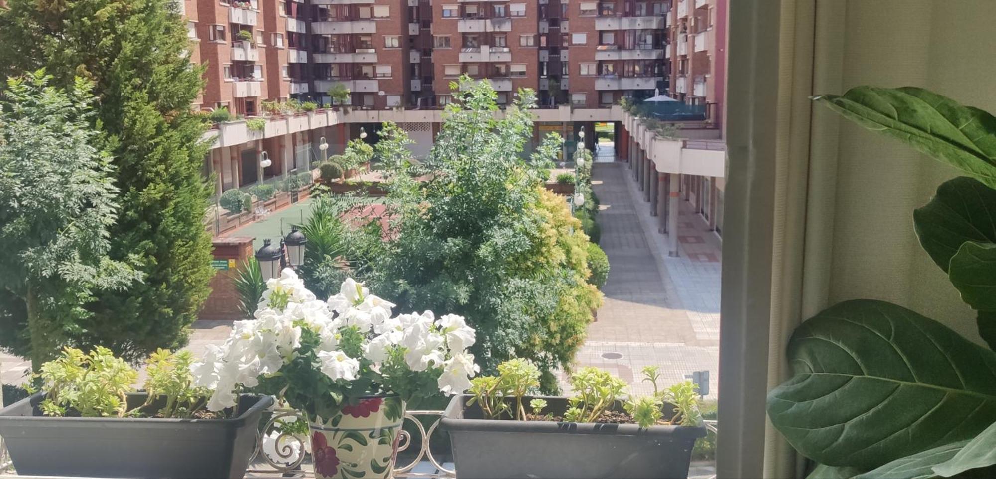Alojamiento Oviedo 3 Con Parking Exterior photo